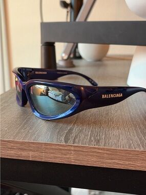 (RARE COLOR WAY) Balenciaga Navy Blue Reflective swift oval Sunglasses